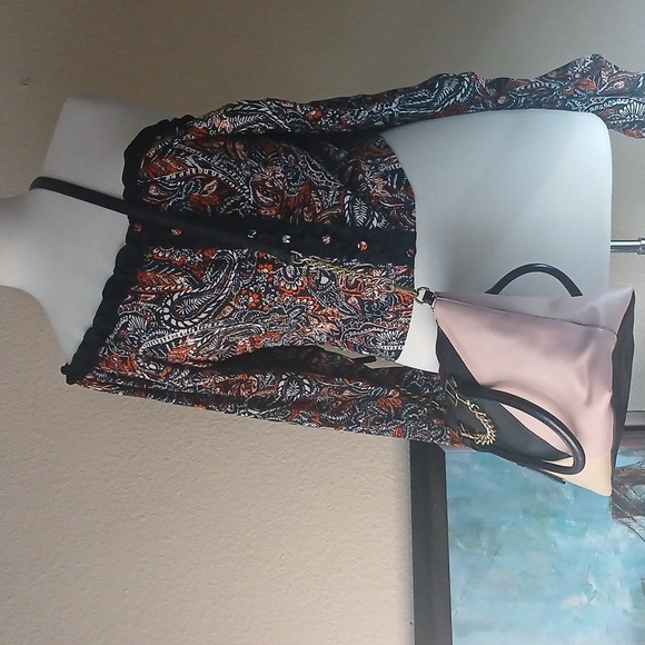 VICTORIA'S SECRET The Victoria Slouchy Satchel in Blush Colorblock - Picture 10 of 13